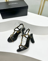 HIGH HEELS PEARL CHAIN IN BLACK COWHIDE